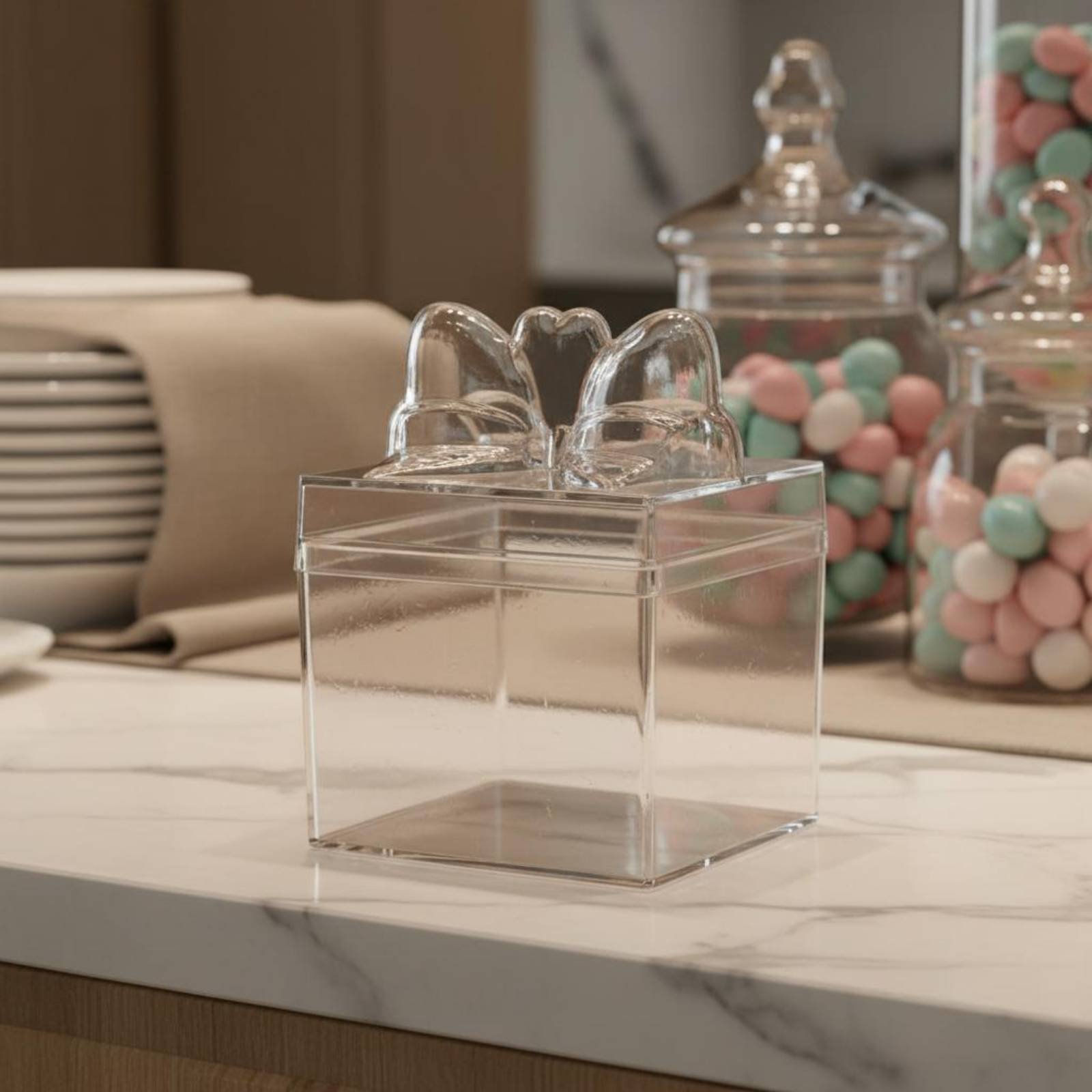 Clear Plastic Candy Box with R - مراجعة Food Storage Containers وسعره